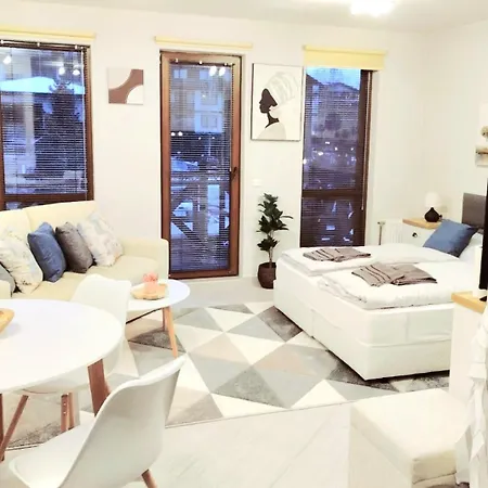 Spacious Luxury With Mountain View - Available