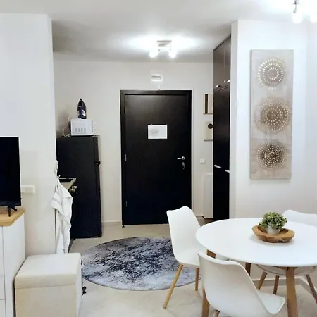 Spacious Luxury With Mountain View - Available * Бансько