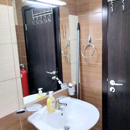 Spacious Luxury With Mountain View - Available Banszko