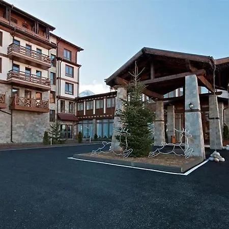 Spacious Luxury With Mountain View - Available * Бансько