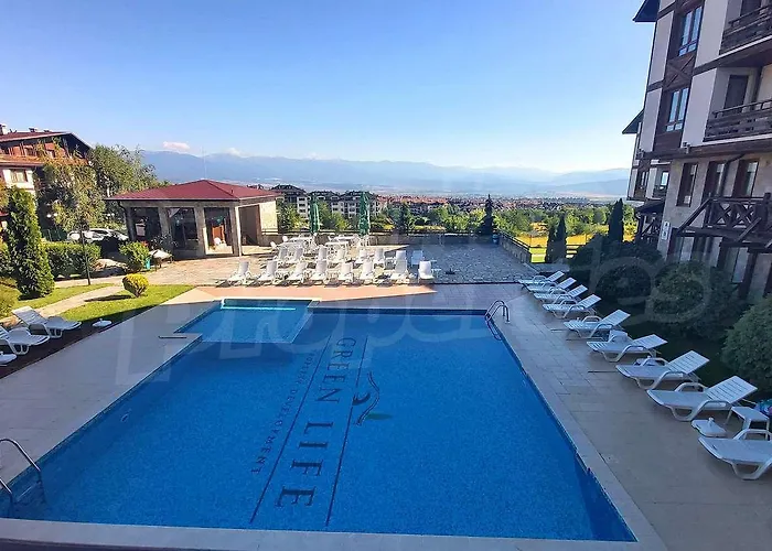 Apartment Spacious Luxury With Mountain View - Available