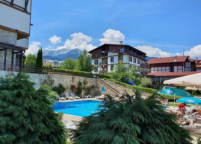 Spacious Luxury With Mountain View - Available Apartman